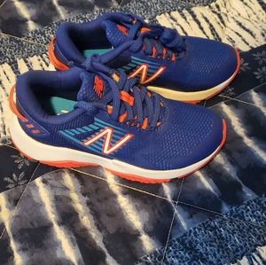 Youth New Balance shoes size 11.5w new
